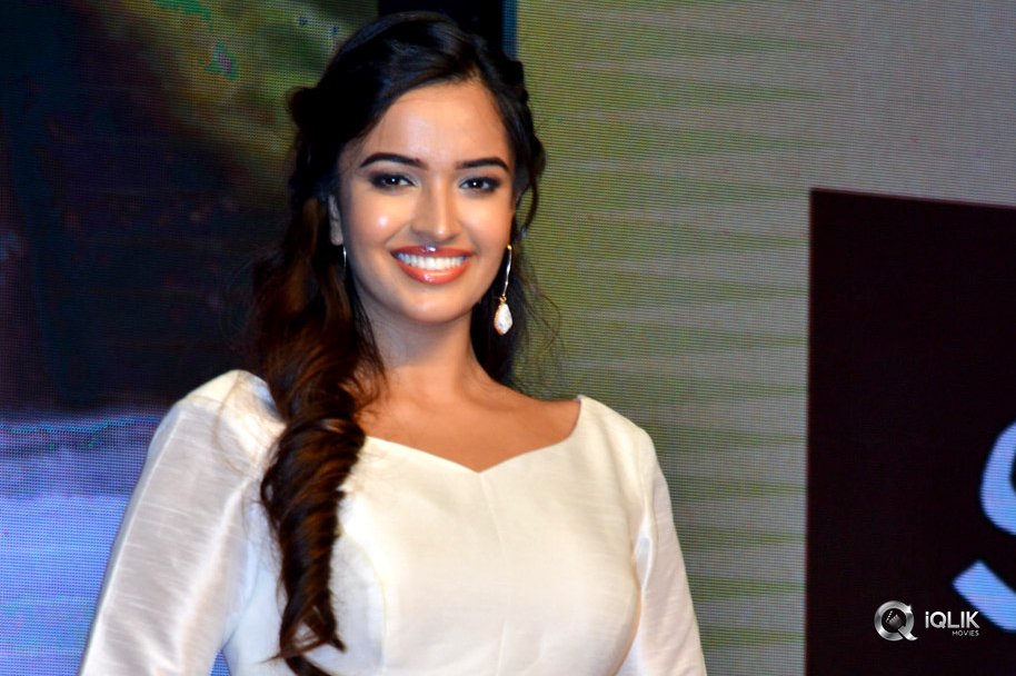 Poojitha-Ponnada-at-Raju-Gadu-Pre-Release-Event